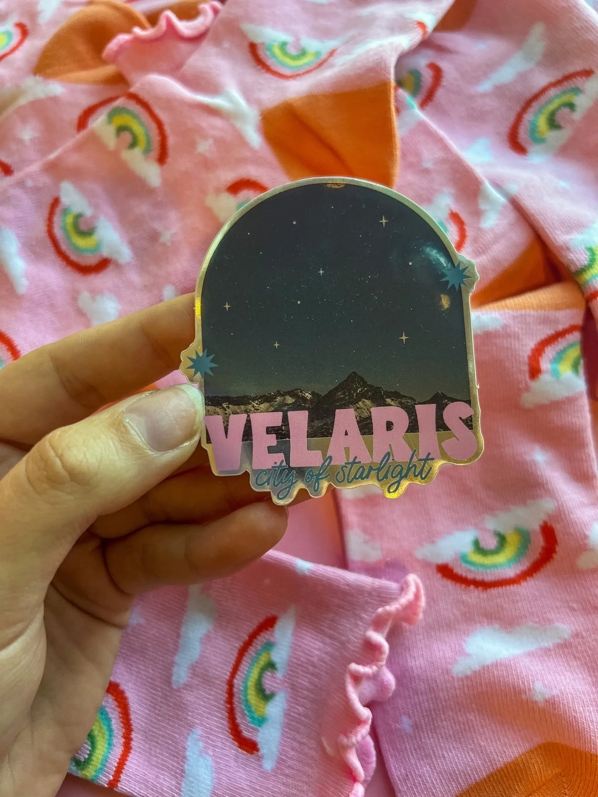 Velaris ACOTAR arched sticker: starry night sky, mountain silhouette, “VELARIS Starlight” text